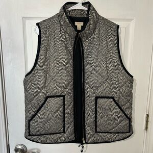 J. Crew Excursion puffer vest herringbone pattern Quilted Size XL Black/Cream